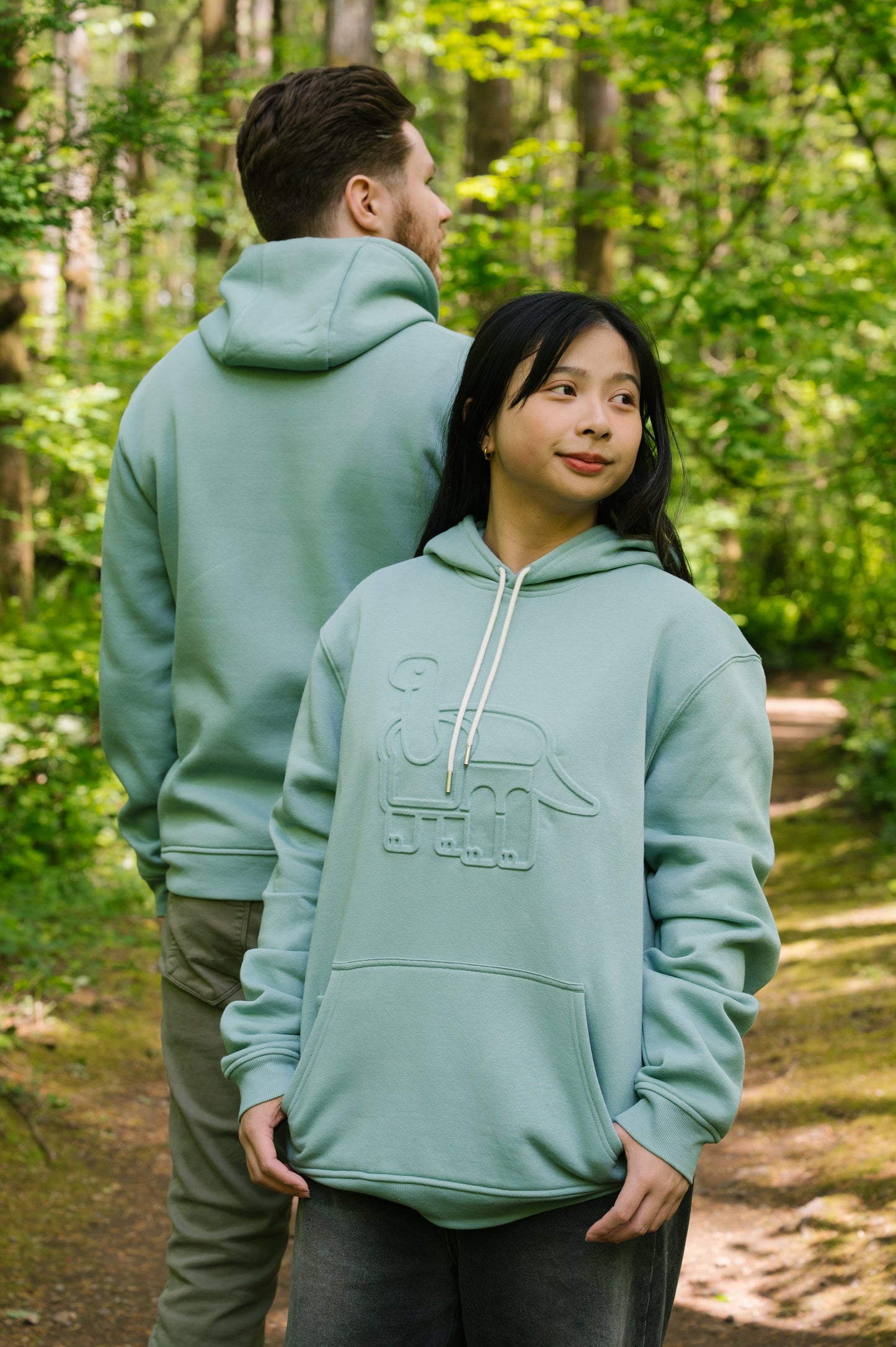 Models: Sammi, Size: Medium, Height: 5’1”/155cm | Model: Chewy, Size: Large, Height: 6’2”/188cm