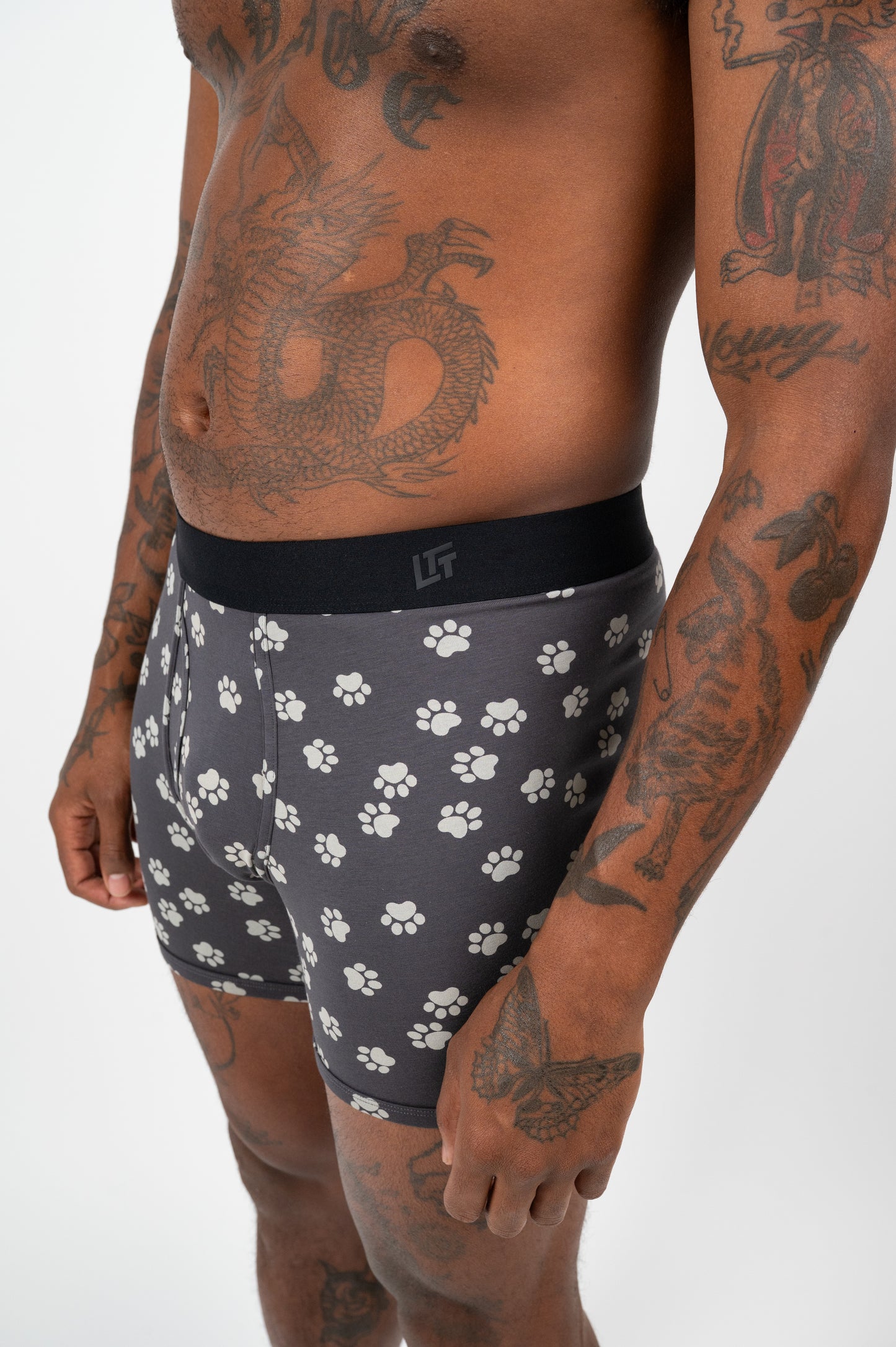 Model: Will, Size: Medium, Height: 5’10”/179cm