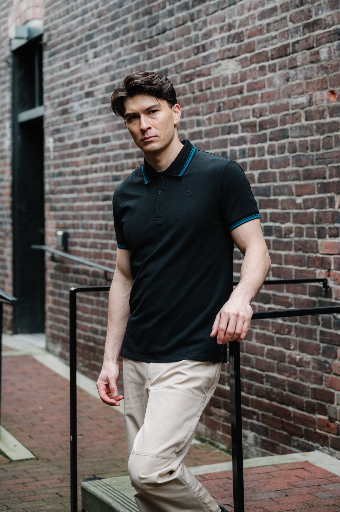 Model: Andy O, Size: Medium, Height: 6’/183cm