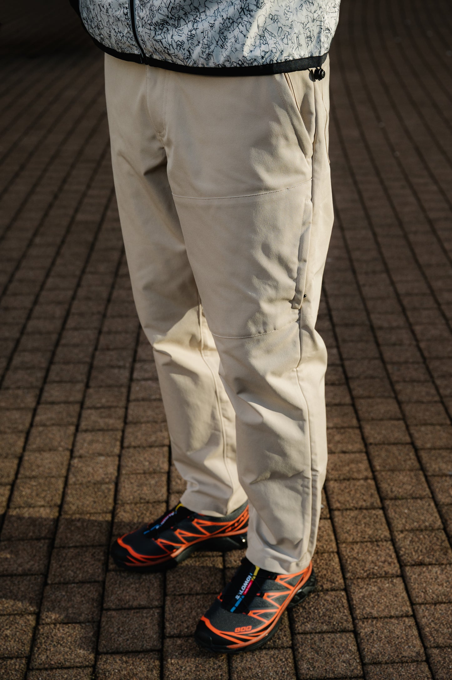 Model: Andy O, Size: 32" Regular, Height 6’/183cm