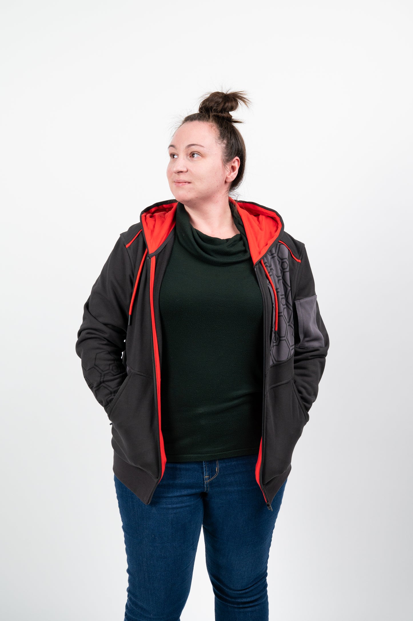 Model: Kassandra, Size: Medium, Height: 5’5”/165cm