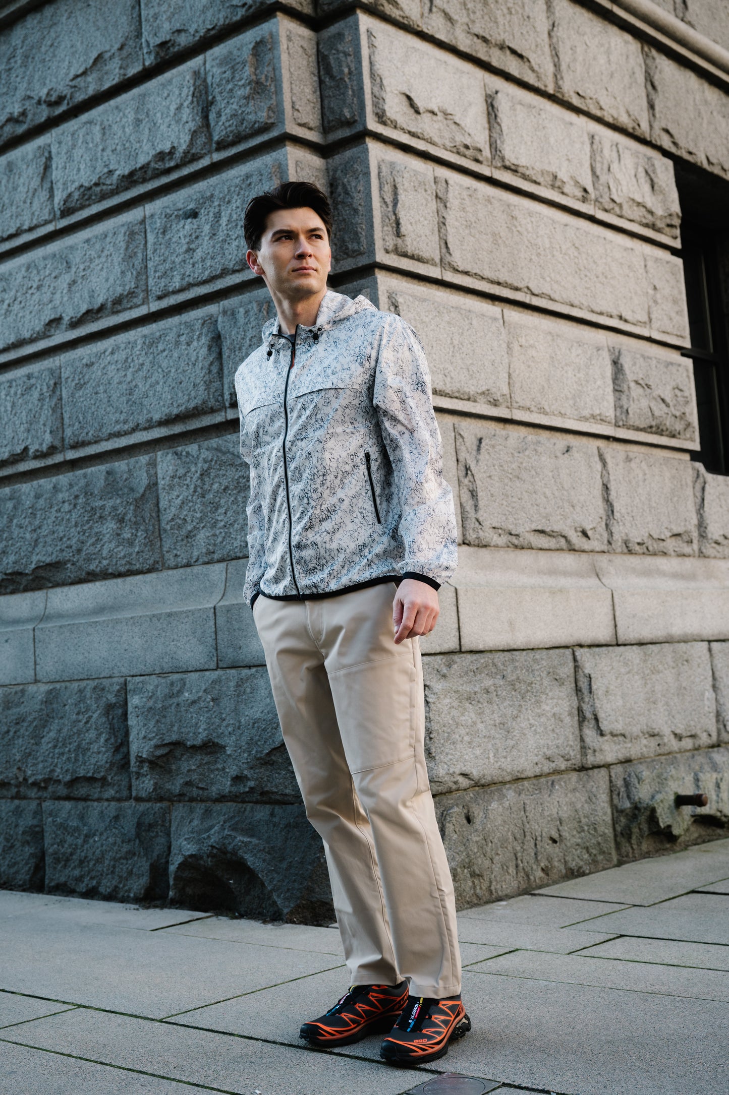 Model: Andy O, Size: 32" Regular, Height 6’/183cm