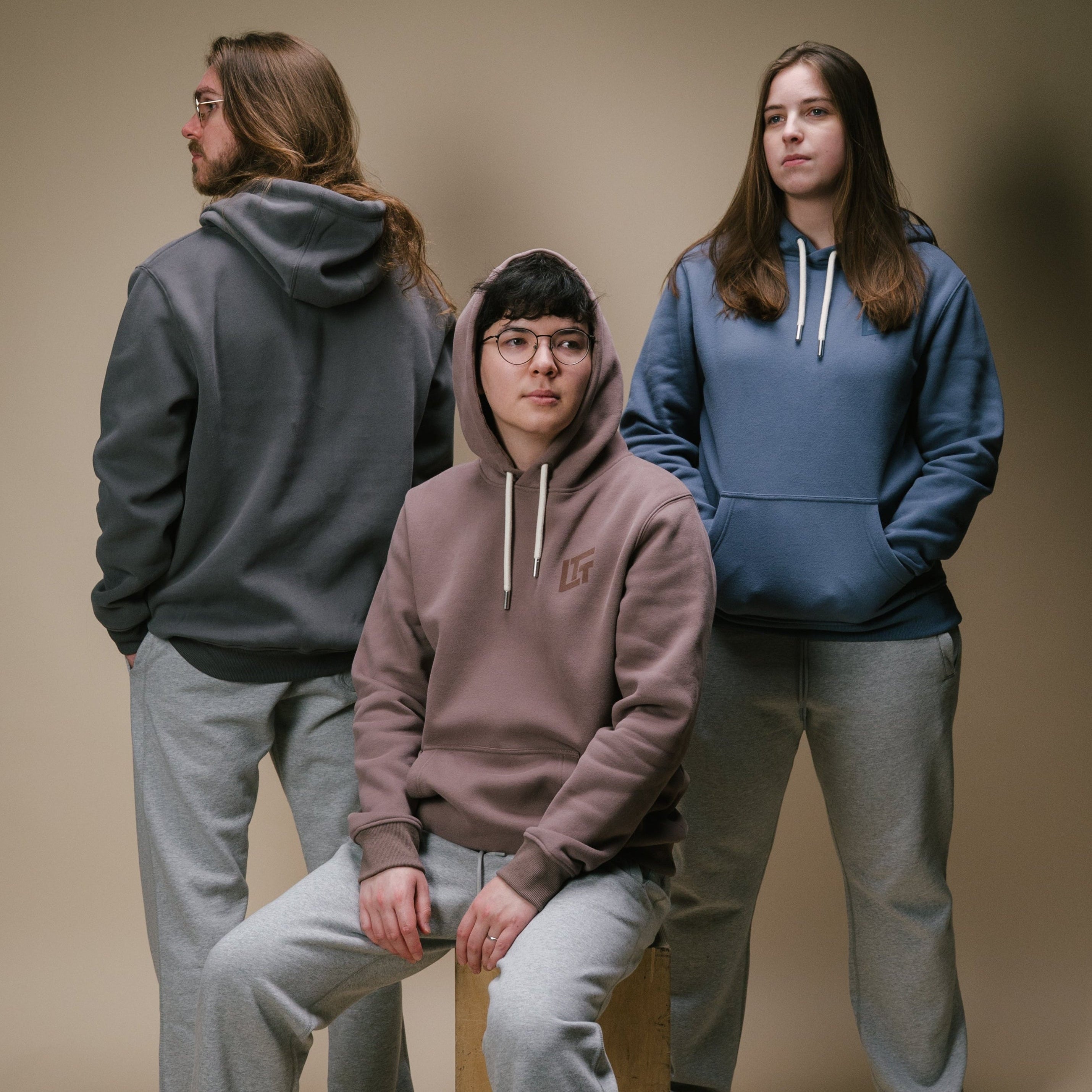 Model: Sven, Size: Large, Height: 6’/183cm, Model: Peter, Size: Large, Height: 5’10”/178cm, Model: Emily S, Size: Medium, Height: 5’11”/180cm