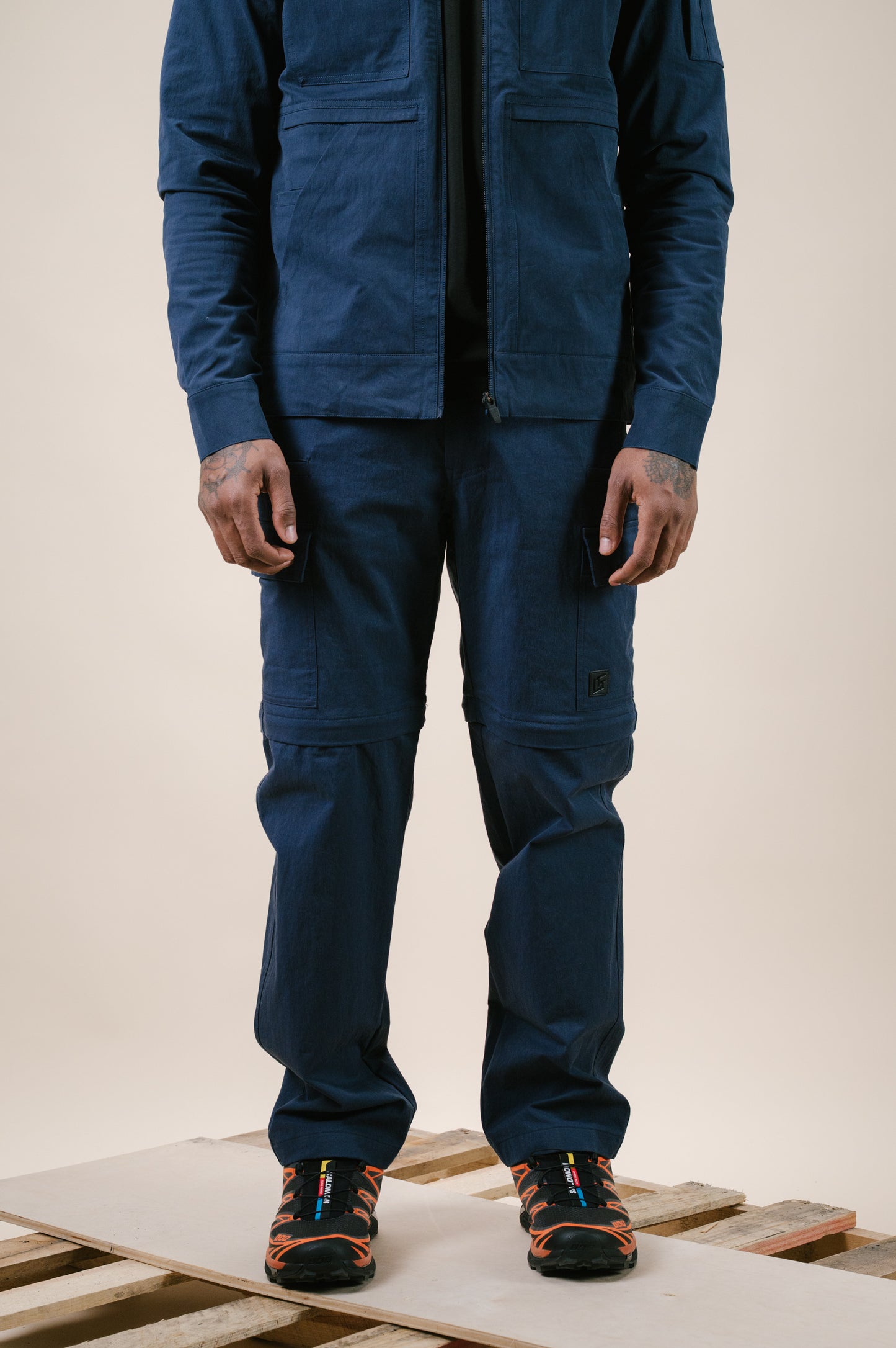 Model: Will, Size: 36", Height: 5’10”/179cm