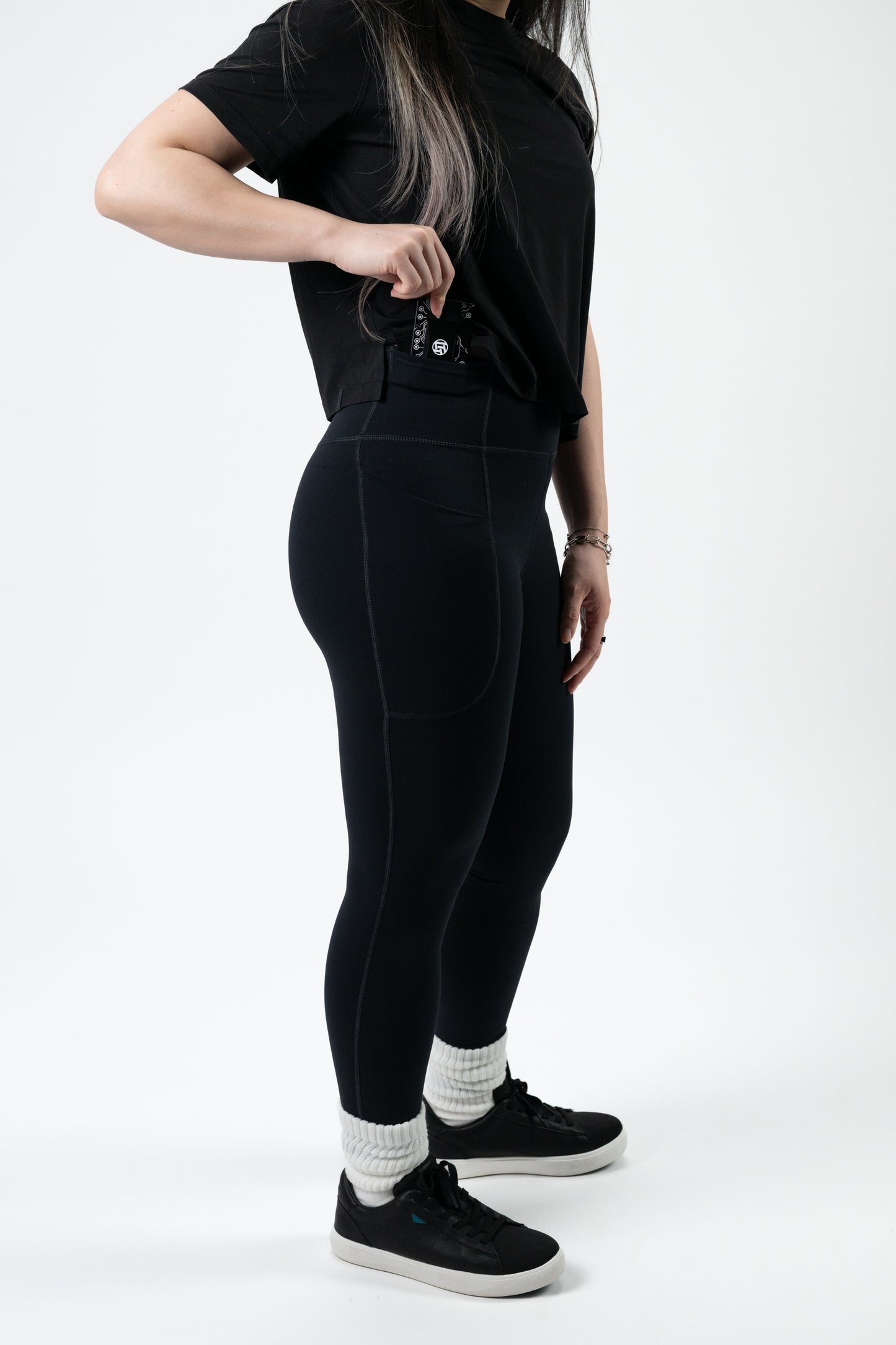 Model: Nicole Y, Size: X-Small, Height: 5’1”/155cm