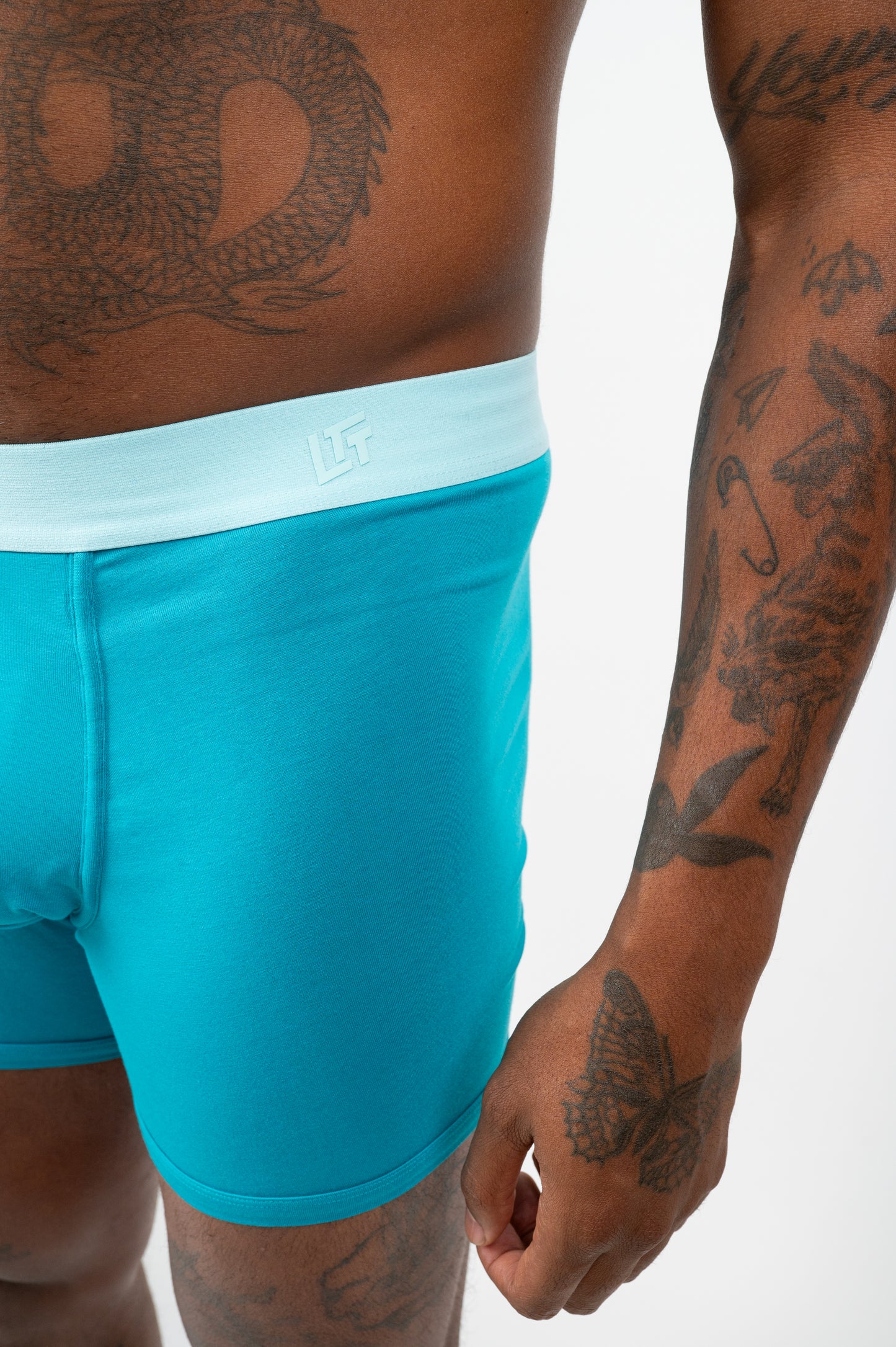 Model: Will, Size: Medium, Height: 5’10”/179cm