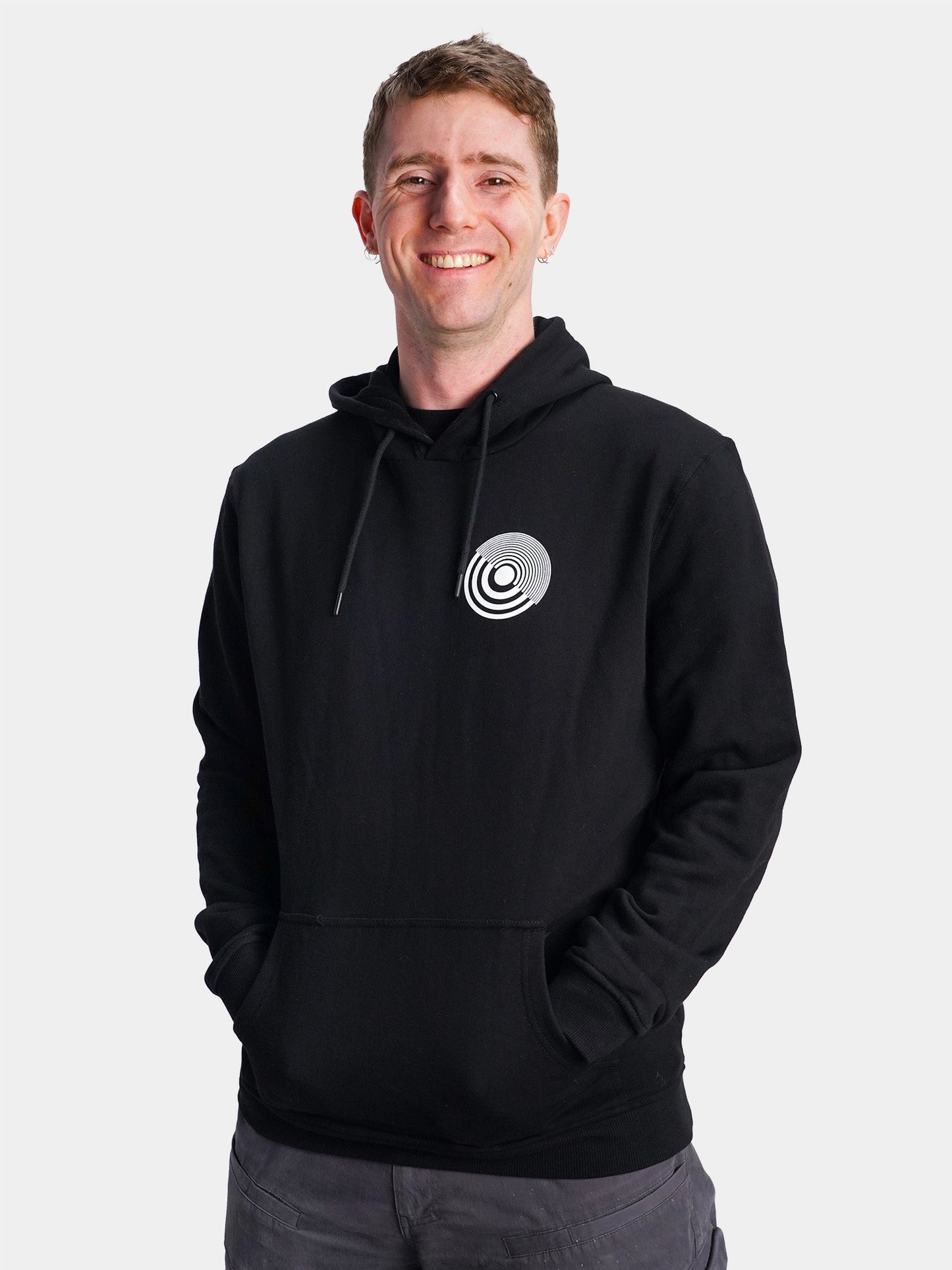 Model: Linus, Size: Medium, Height: 5’6”/168cm