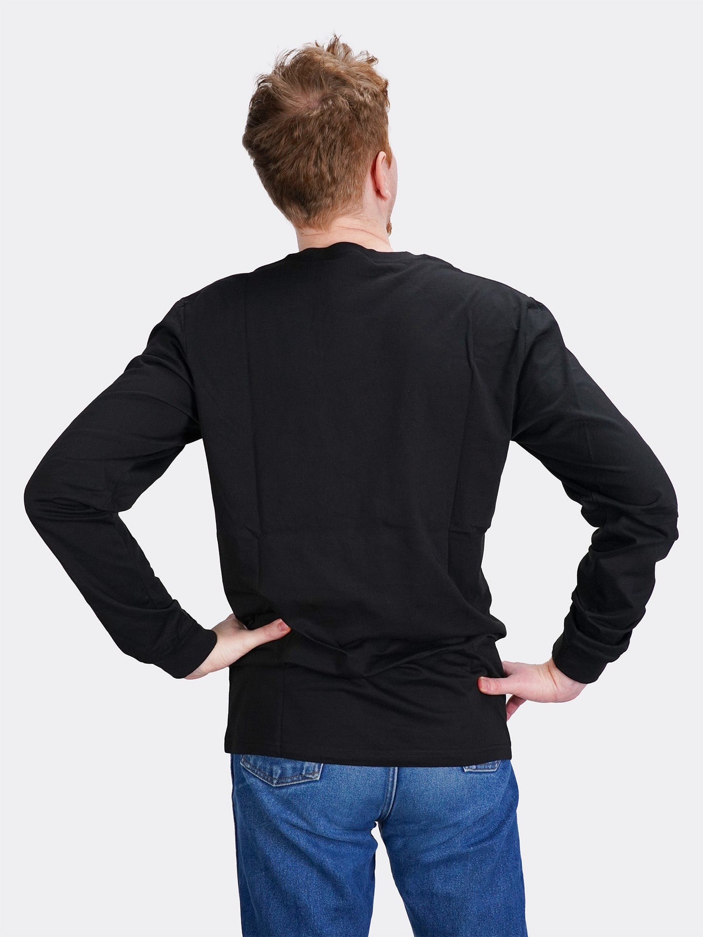 Model: Jonathan, Size: Large, Height: 6’4”/193cm