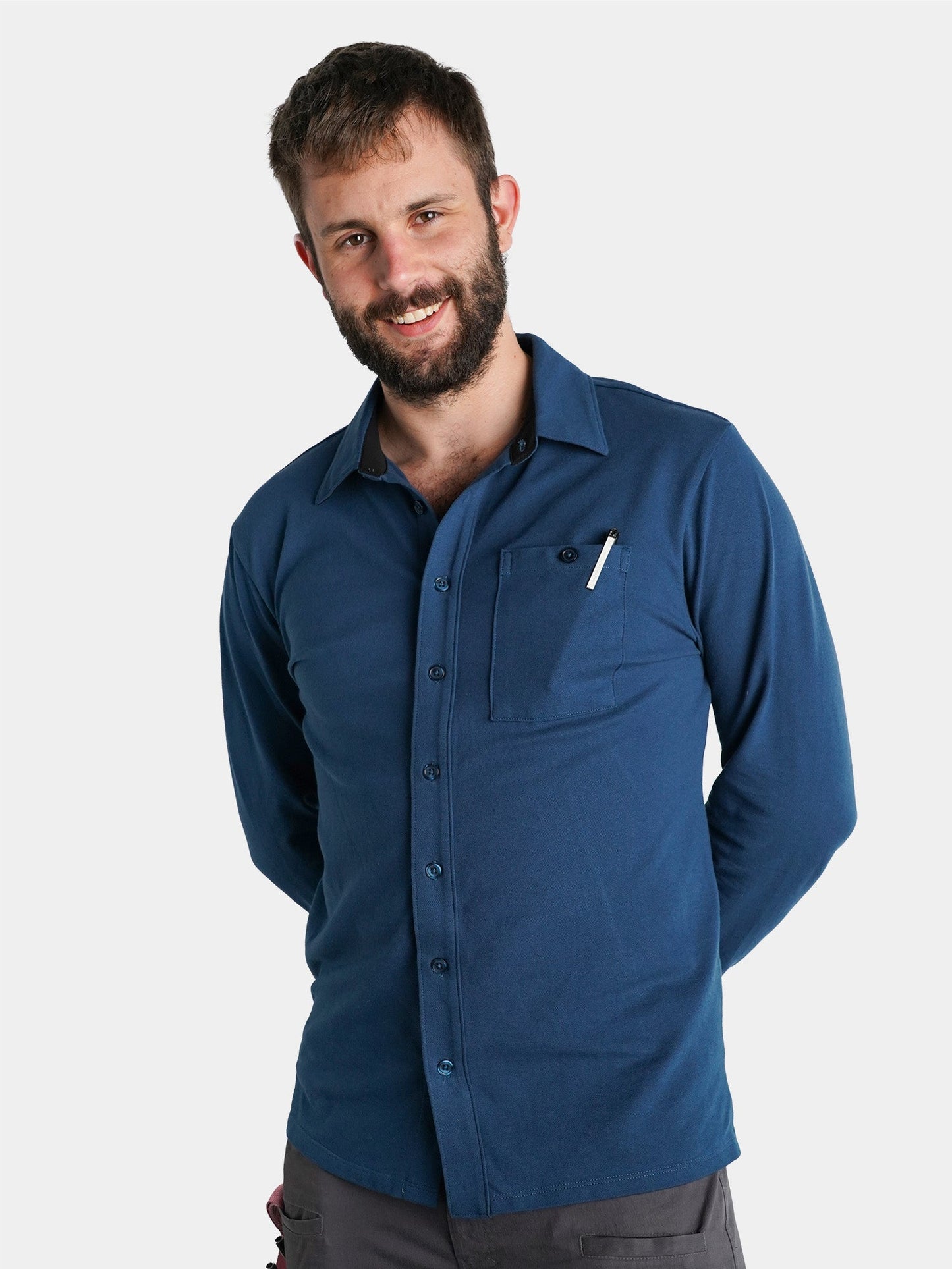 Model: Tynan, Size: Medium, Height: 6’4”/193cm