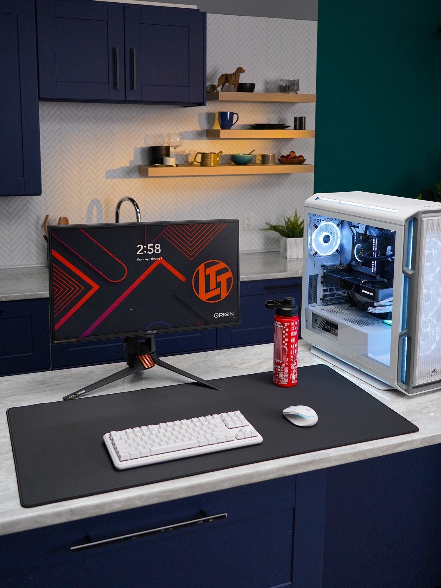 LTT Stealth Desk Pad