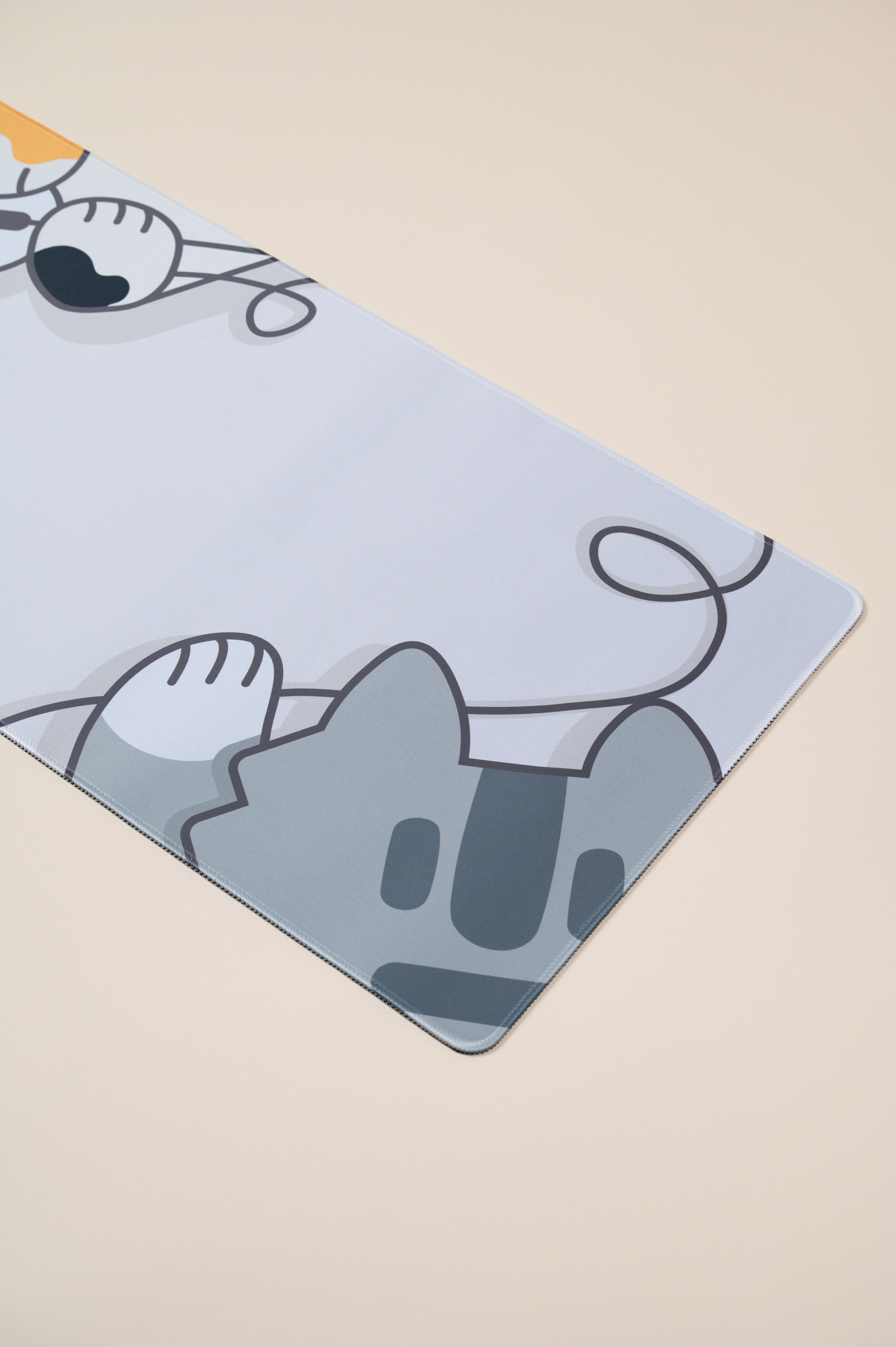 Linus Cat Tips Desk Pad