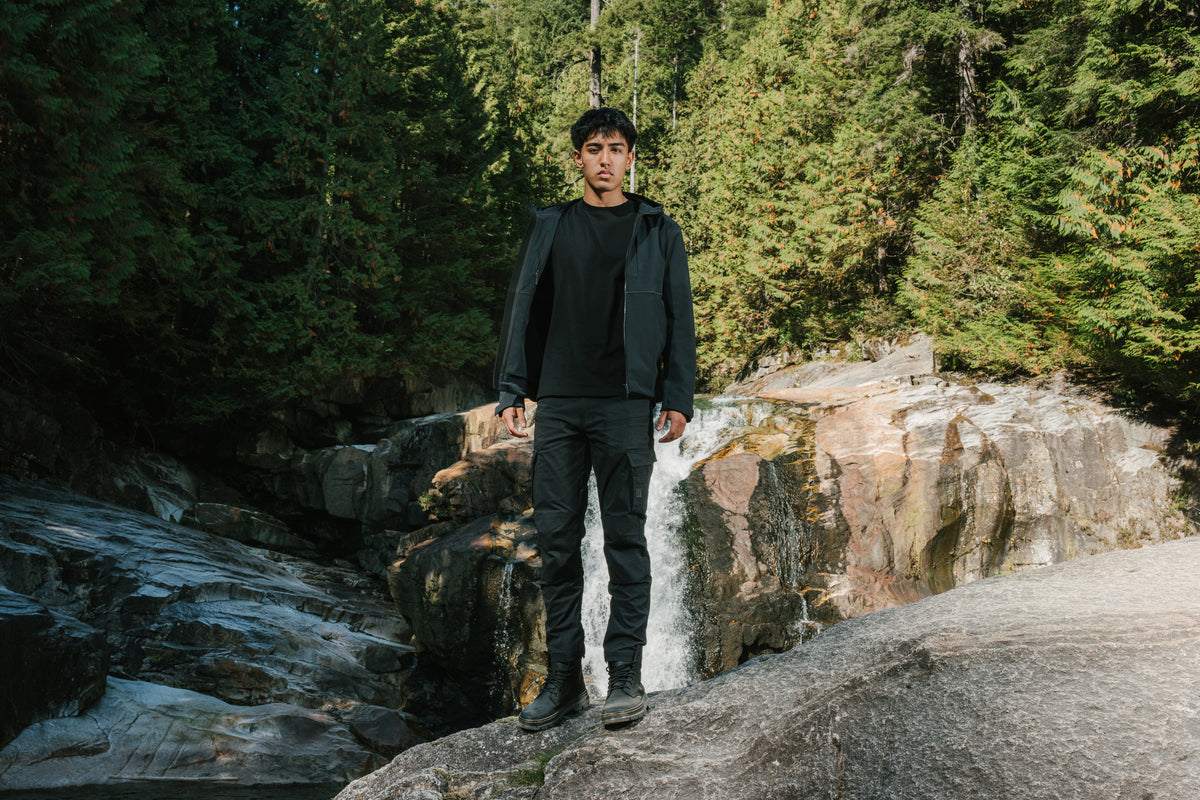 Model: Vikram, Size: Medium, Height: 6'2¾"/190cm @expand