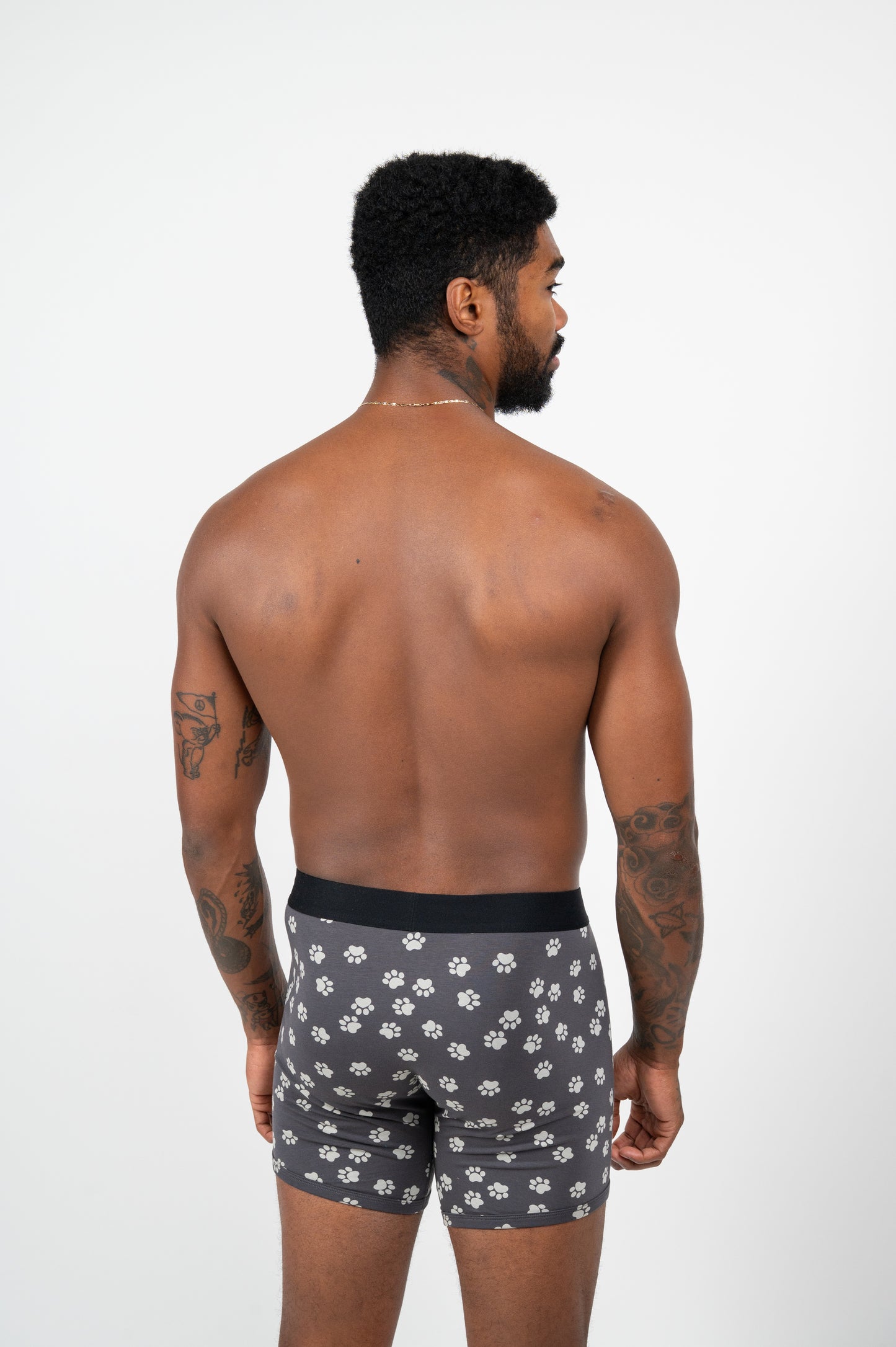 Model: Will, Size: Medium, Height: 5’10”/179cm