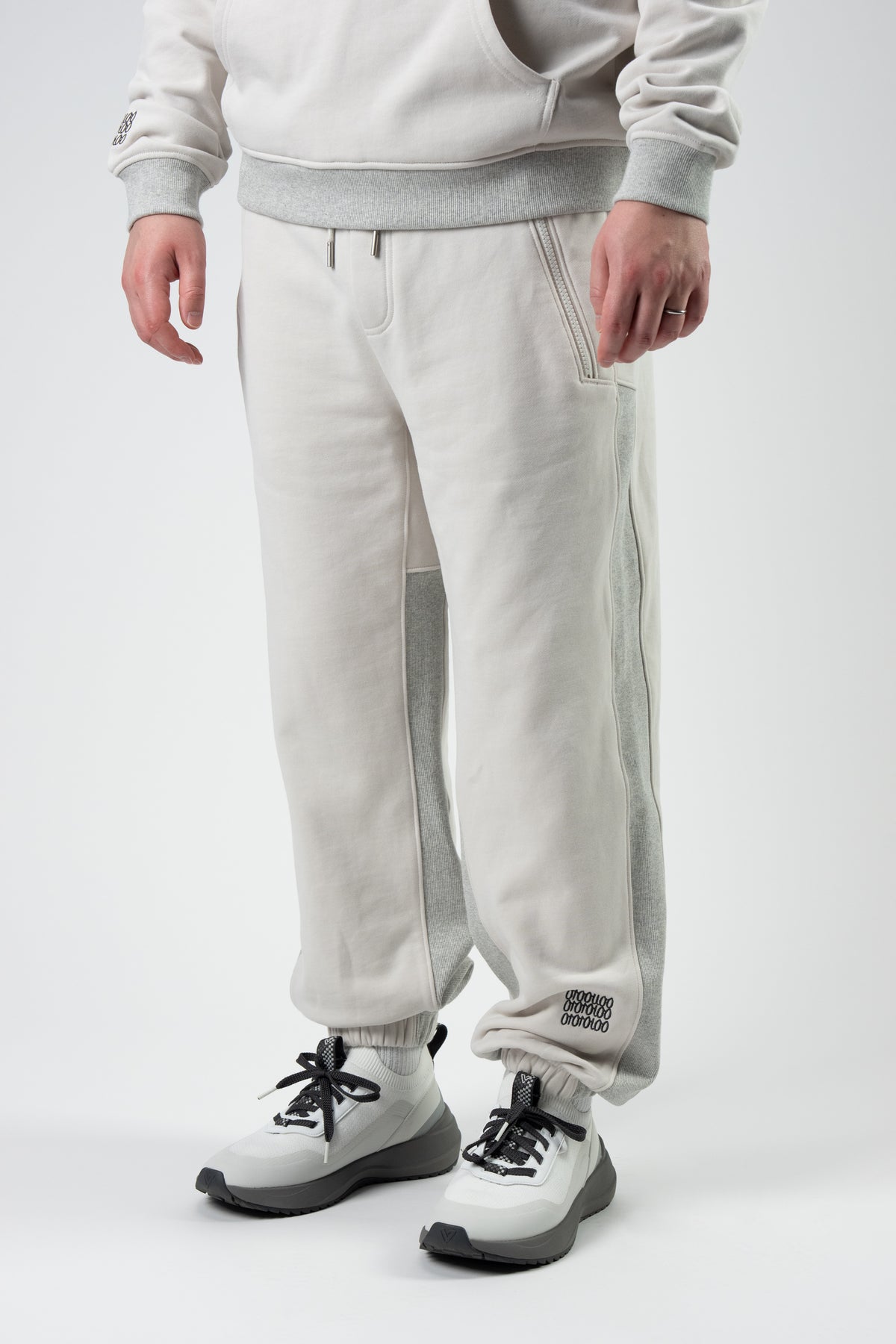 Model: Peter, Size: Large, Height: 5’10”/178cm #color_sand
