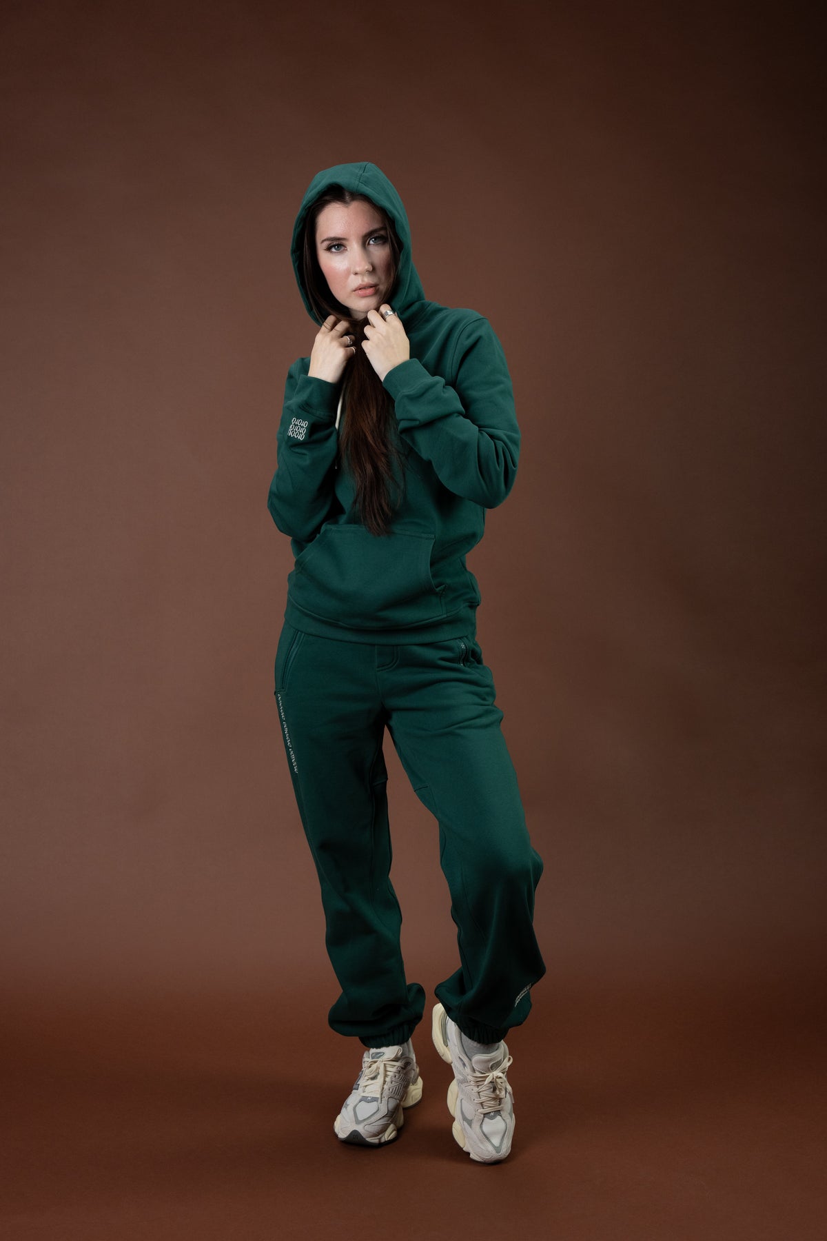 Model: Tatjana, Size: Small, Height: 5’7”/170cm #color_dark green