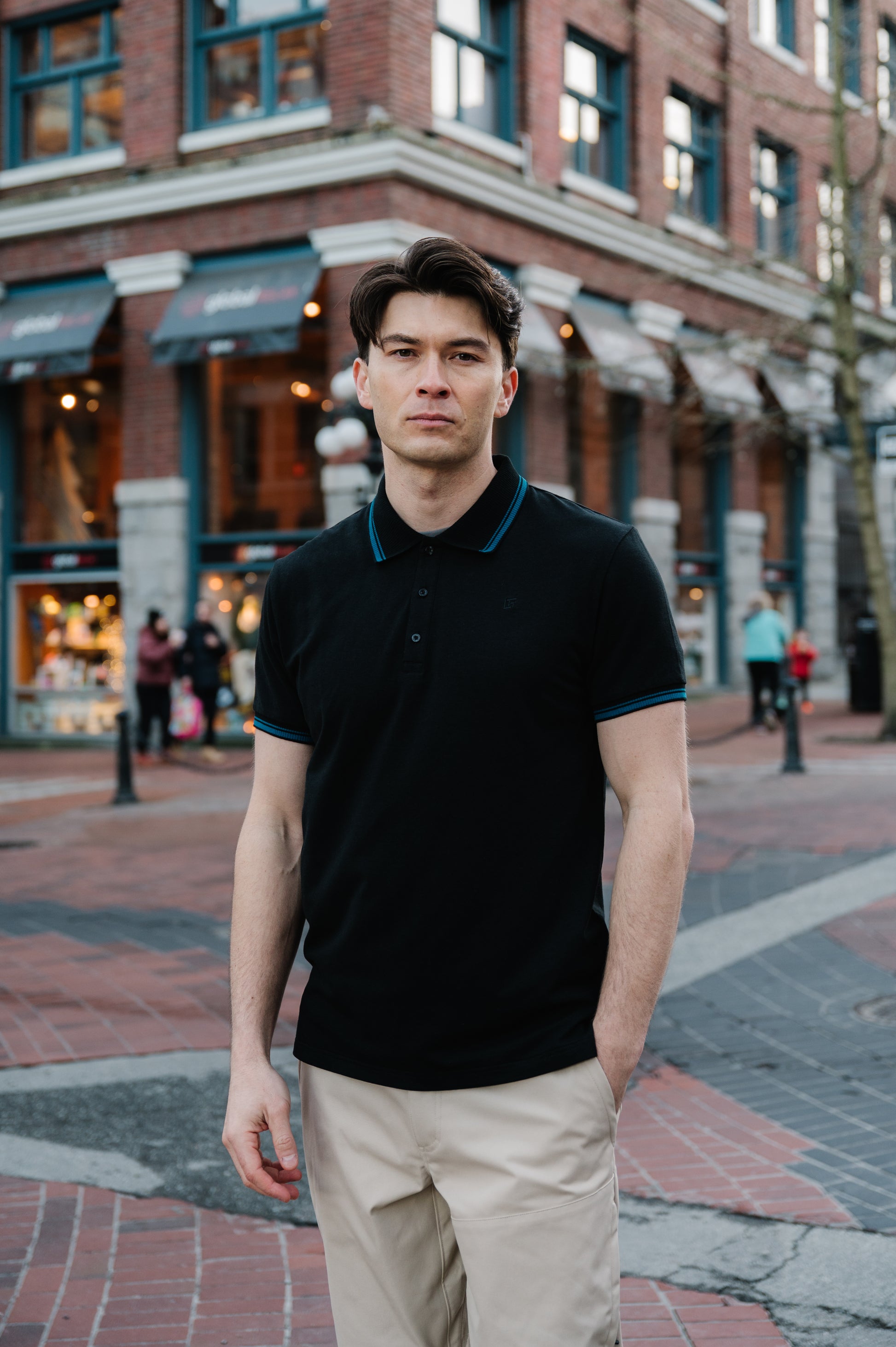 Model: Andy O, Size: Medium, Height: 6’/183cm