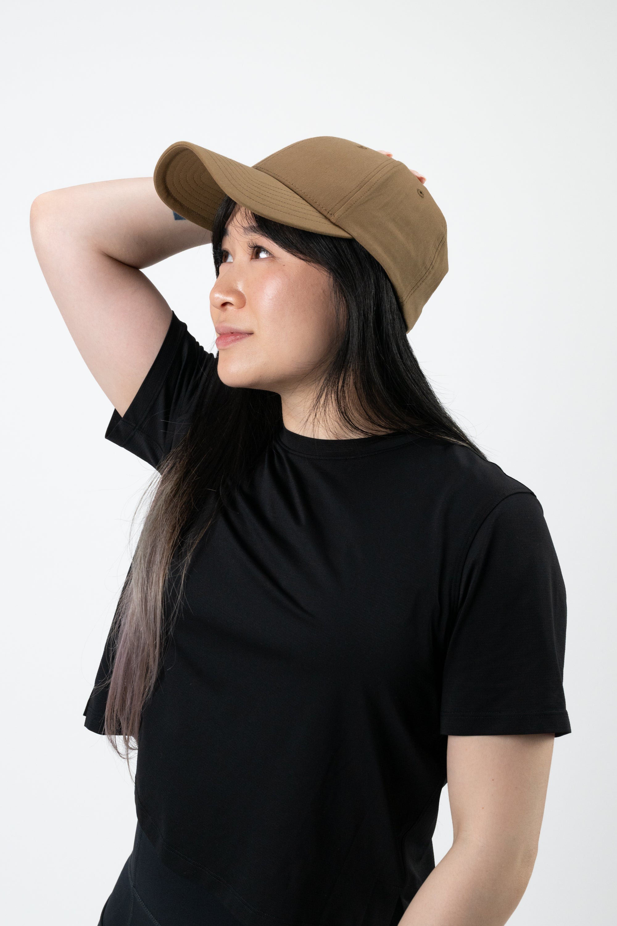 Model: Nicole Y, Hat Size: Medium, Height: 5’1”/155cm