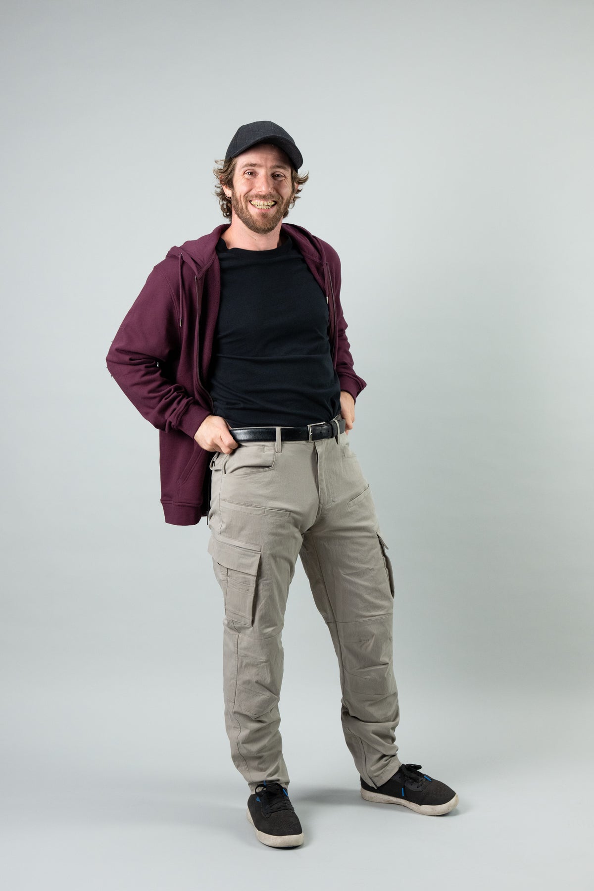 Model: Linus, Size: Medium, Height: 5’6”/168cm #color_elephant skin
