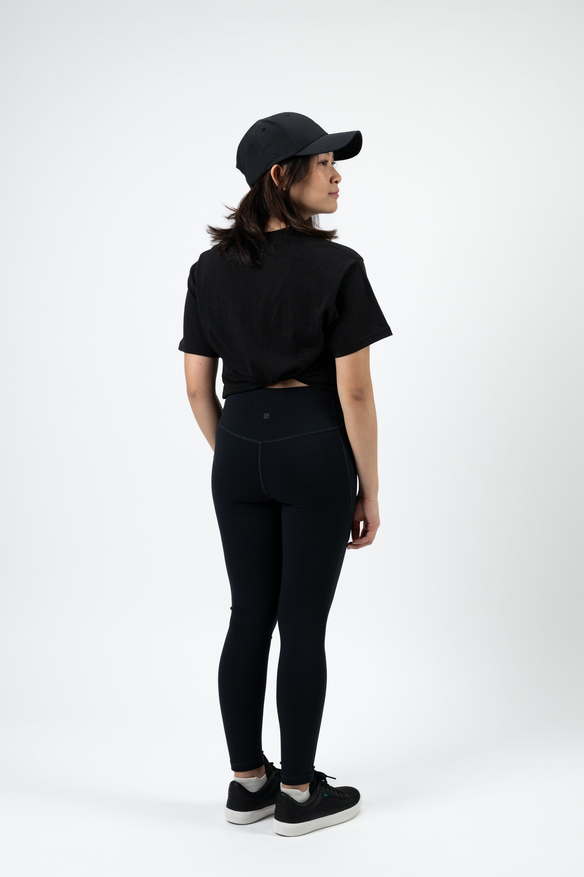 Model: Nicole A, Size: X-Small, Height: 5’0”/152cm