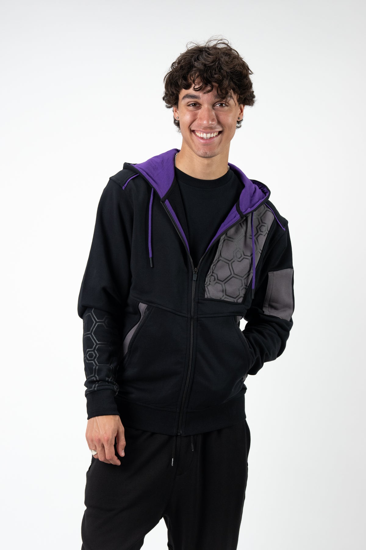 Model: Mateo, Height: 6'1½", Size: Medium 