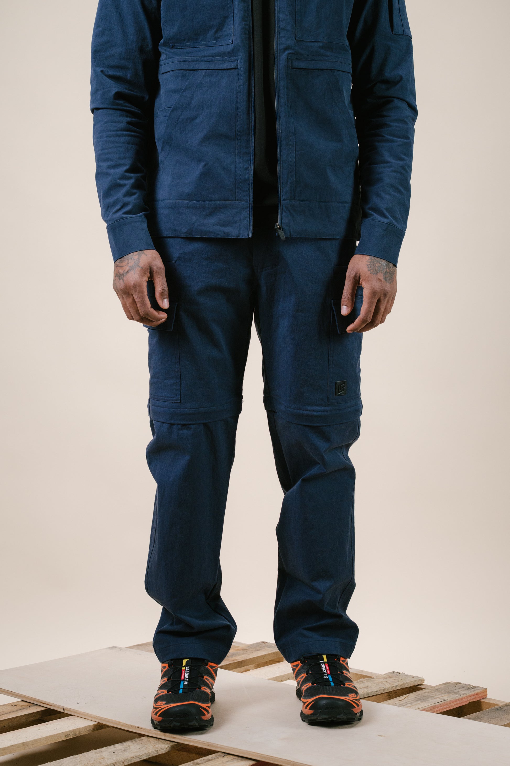 Model: Will, Size: 36", Height: 5’10”/179cm