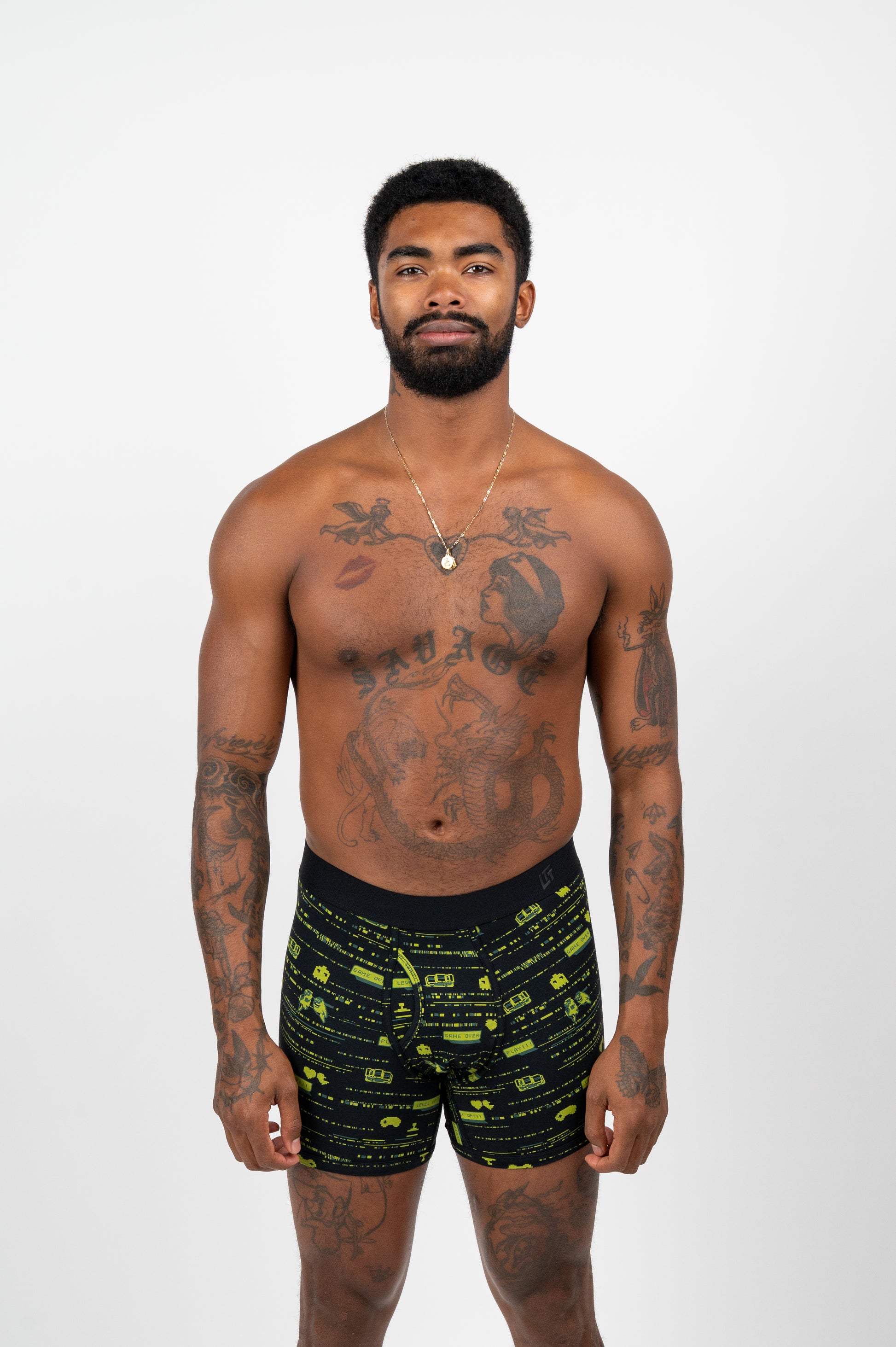 Model: Will, Size: Medium, Height: 5’10”/179cm