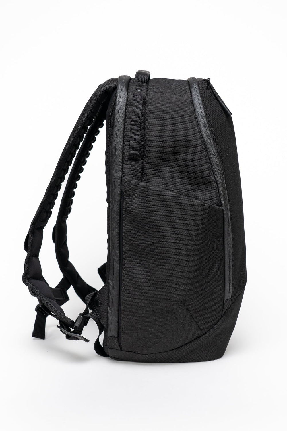 Commuter Backpack 20L with 19 Pockets | LTTStore