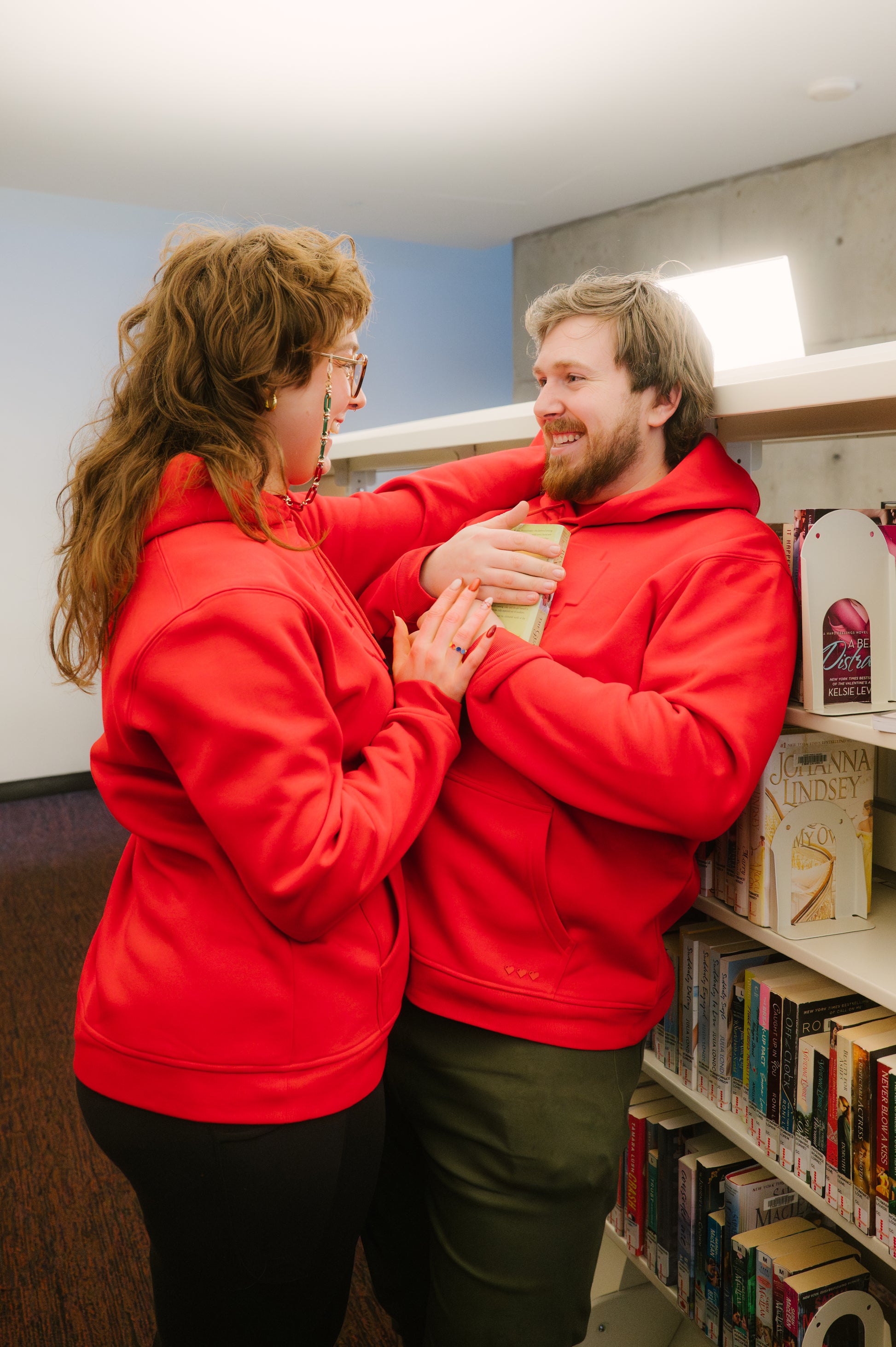 Model: Shea, Size: X-Large, Height: 6'1"/ 185cm, Model: Adam S, Size: X-Large, Height: 6’/183cm