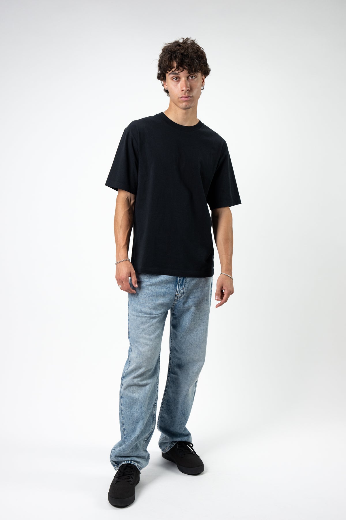 Model: Mateo, Size: Medium, Height: 6'1½"
#color_black