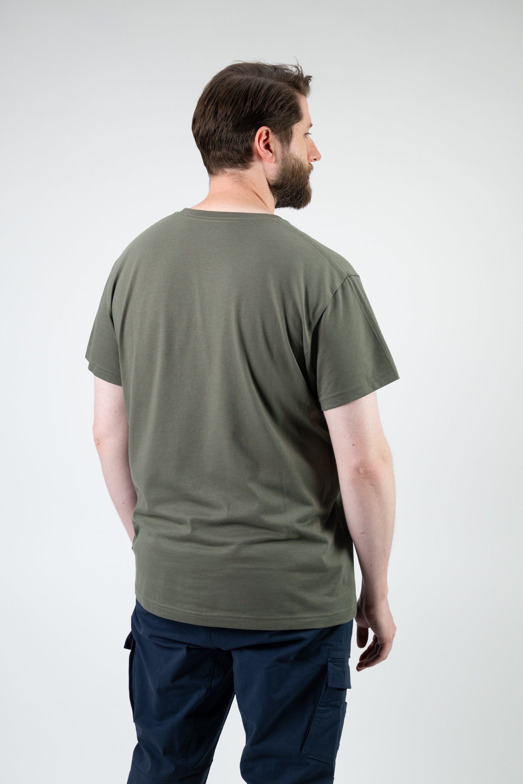 Model: Reece, Size: X-Large, Height: 6’3”/190cm #color_olive