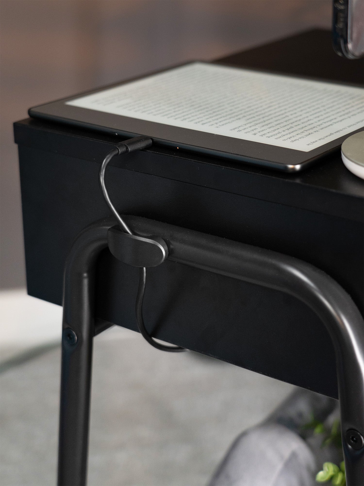 Magnetic Cable Management - Arch Room Solution