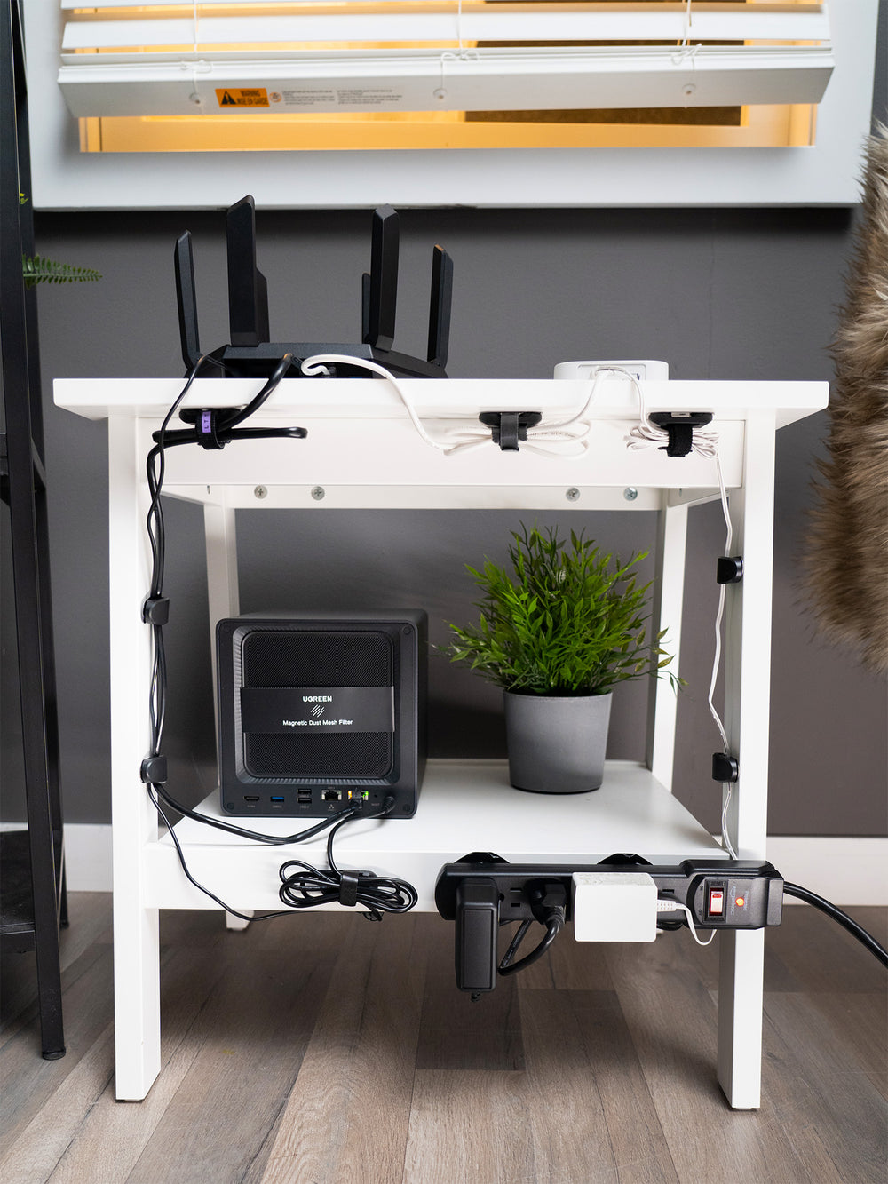 Magnetic Cable Management - Arch Home Solution