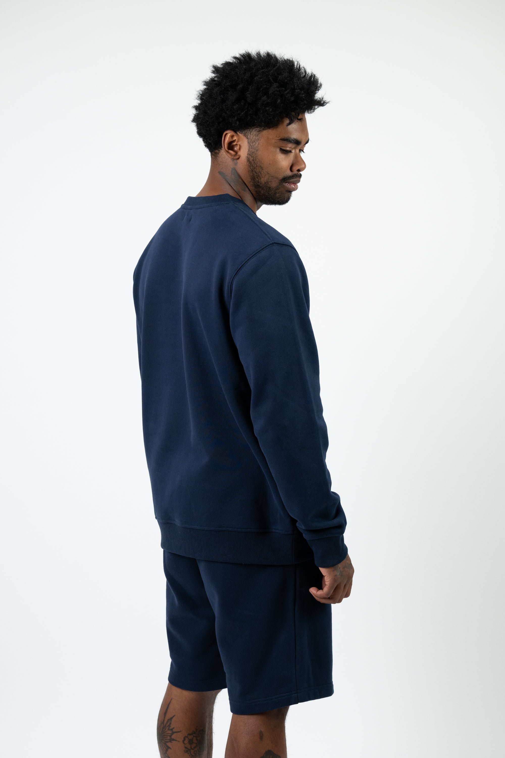 Model: Will, Size: Medium, Height: 5’10”/179cm #color_midnight
