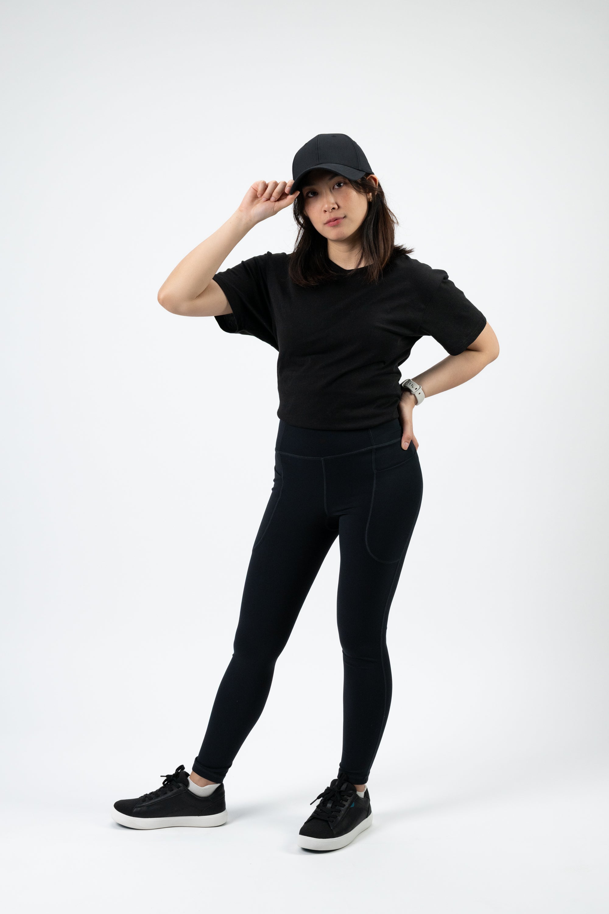 Model: Nicole A, Hat Size: Medium, Height: 5’0”/152cm