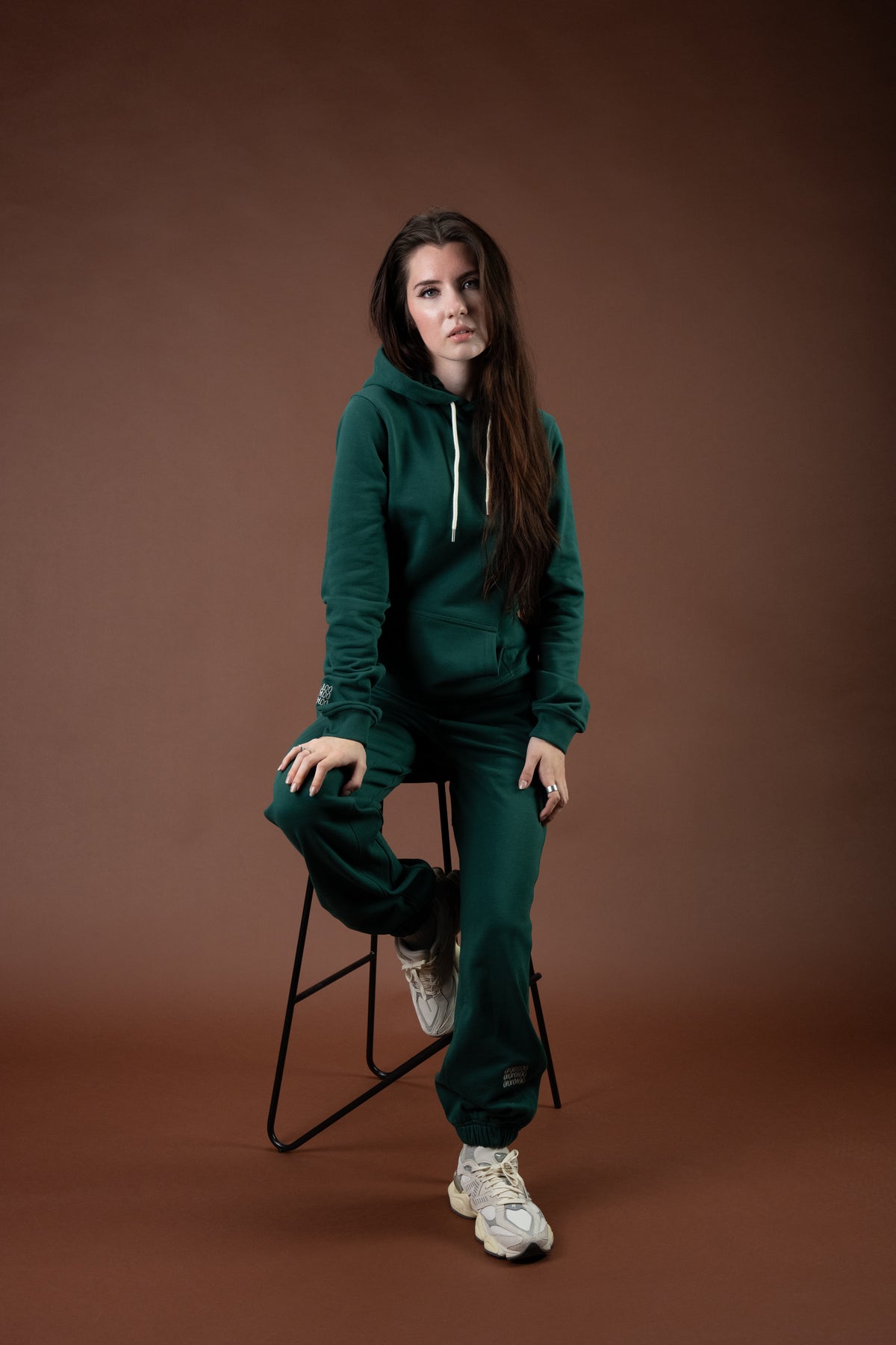 Model: Tatjana, Size: Small, Height: 5’7”/170cm #color_dark green
