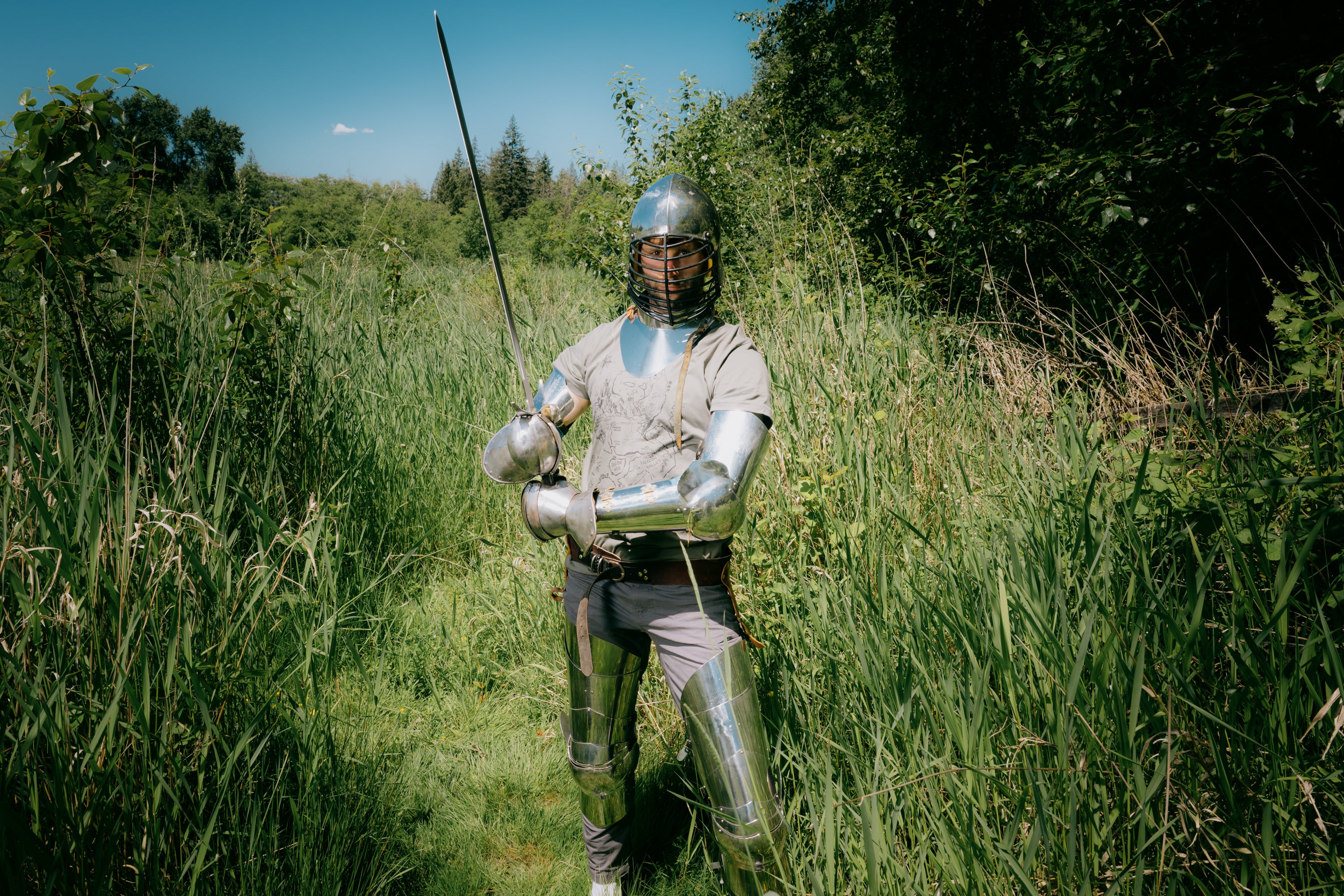 Model: Tynan, Size: Medium, Height: 6’4”/193cm @expand #color_olive