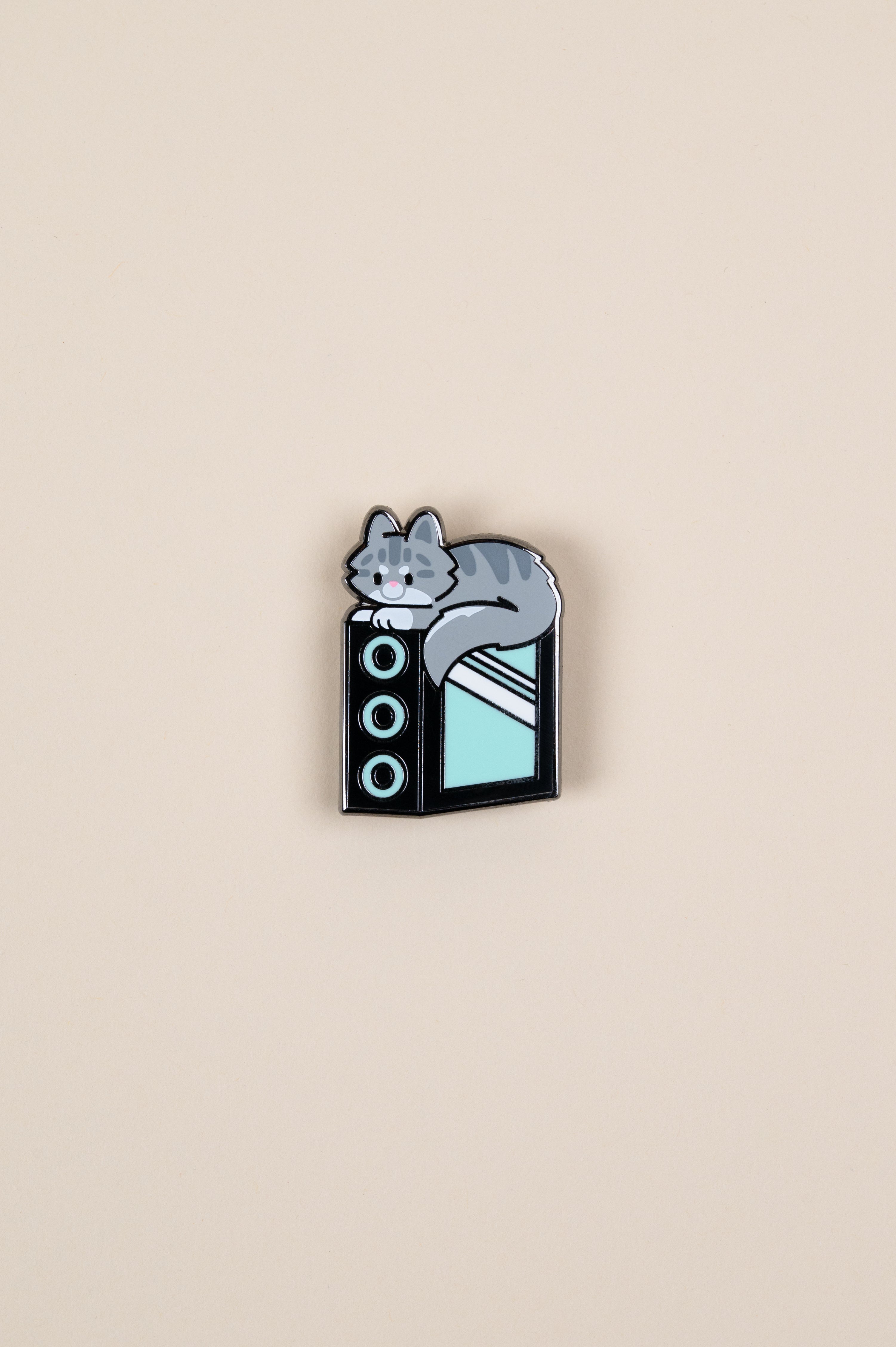 Pins - Linus Cat Tips