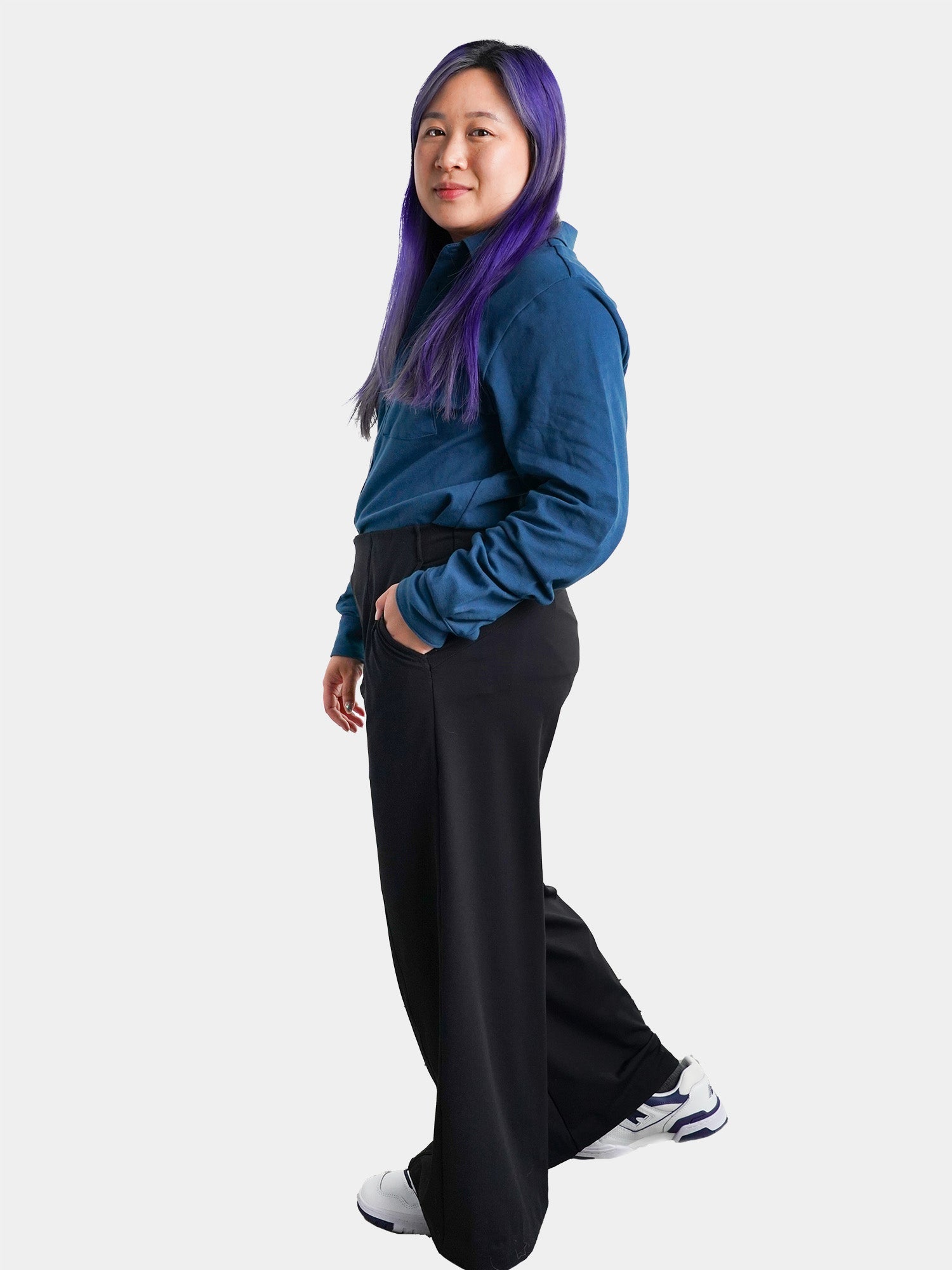 Model: Nicole, Size: Medium, Height: 5’1”/155cm