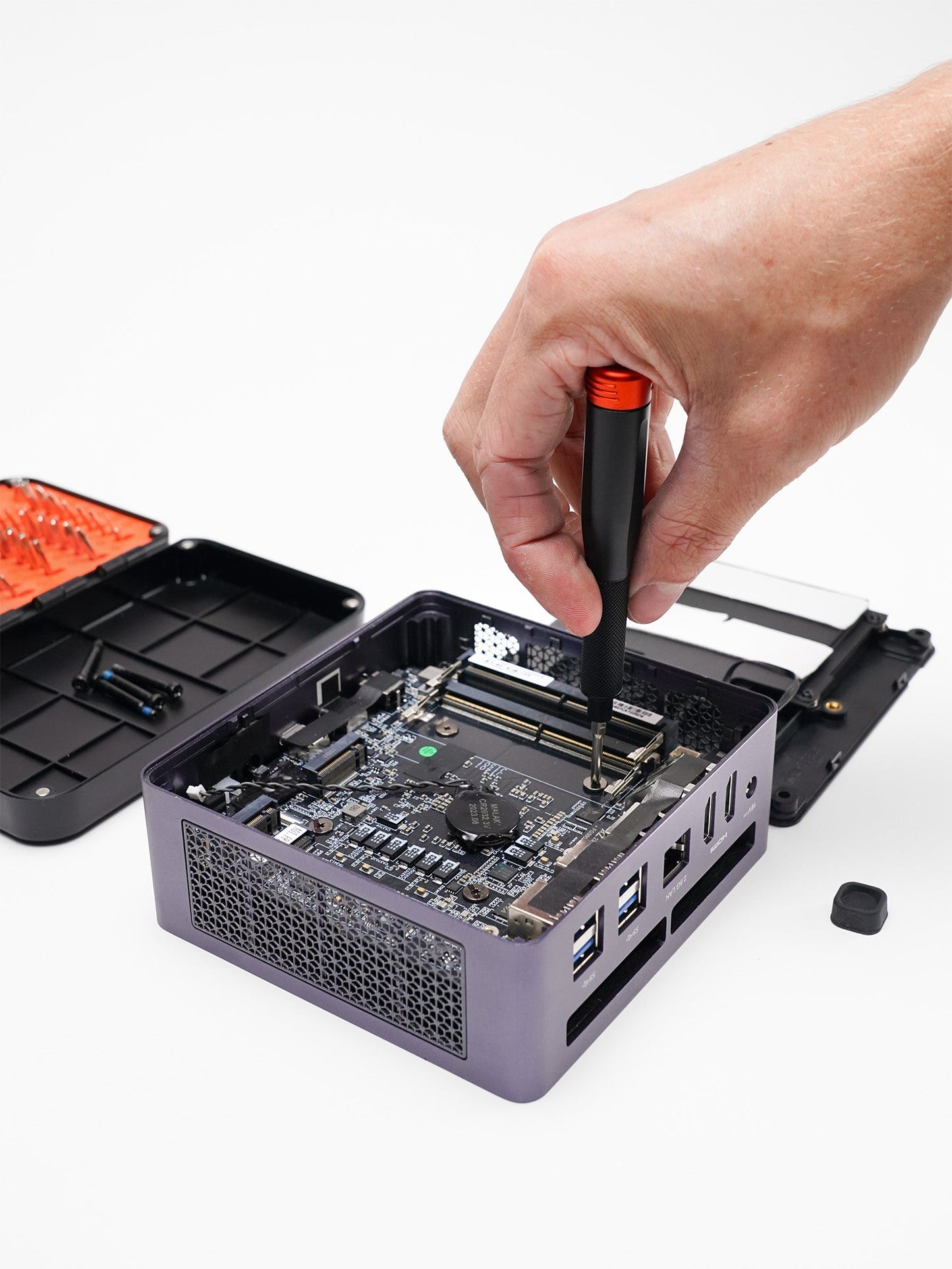 Tournevis multi-embouts de précision