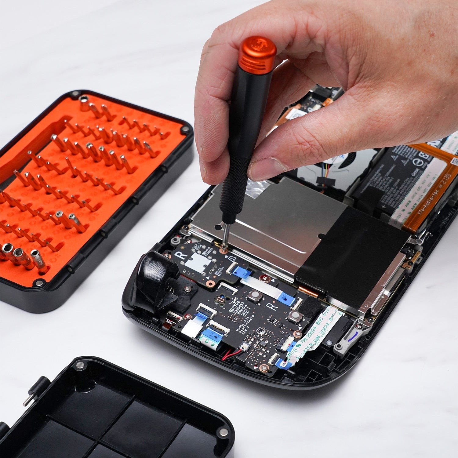 Precision Pro Multi-Bit Screwdriver & Bit Set