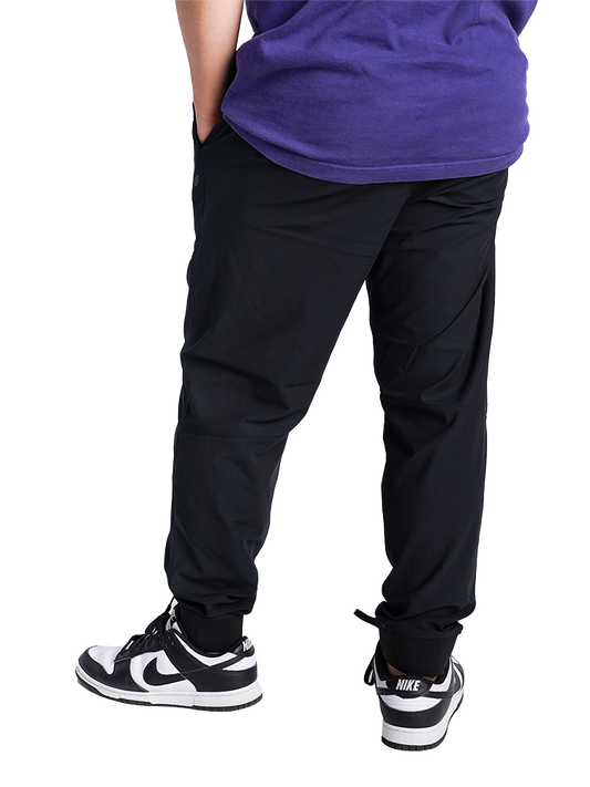 Model: Sammy, Size: Medium / Standard, Height: 5’7”/170cm
